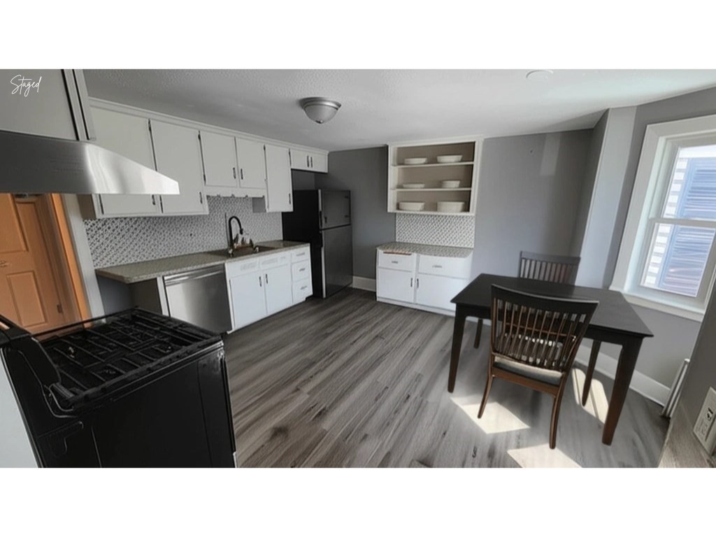 2 bed, 1.5 bath apartment for rent at 1 Greenleaf Pl Unit 1, Melrose — photo 4 of 11