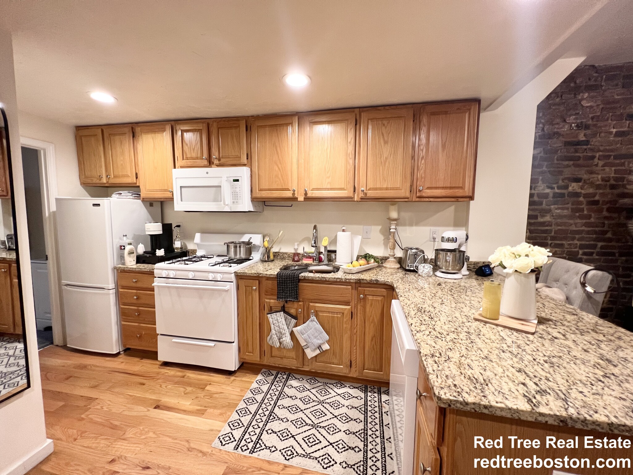 1 bed, 1 bath apartment for rent at 1 Grimes St Unit 1, South Boston — photo 3 of 16