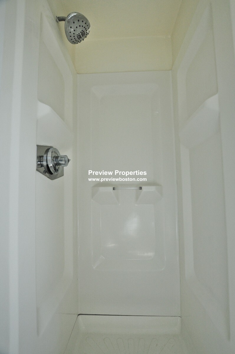 1 bed, 1 bath apartment for rent at 1 Grimes St Unit 1P, South Boston — photo 8 of 9