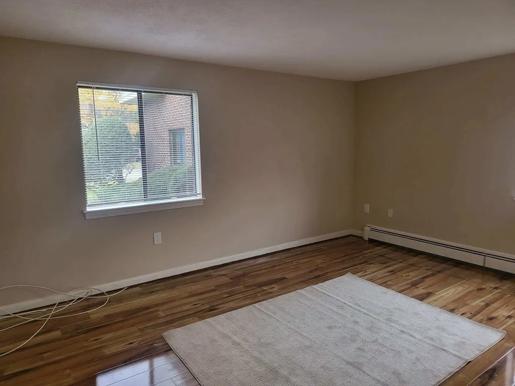 1 bed, 1 bath apartment for rent at 1 Hallmark Gardens Unit 1, Burlington — photo 9 of 14