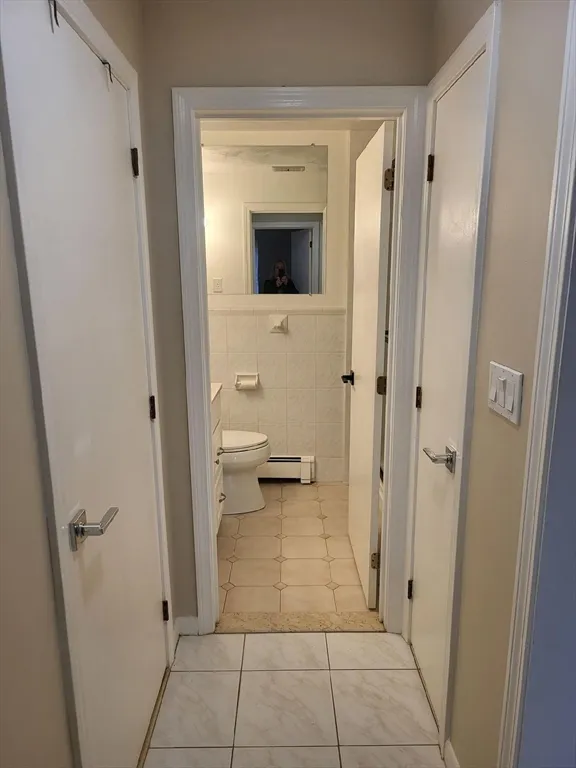 1 bed, 1 bath apartment for rent at 1 Hallmark Gardens Unit 1, Burlington — photo 11 of 14