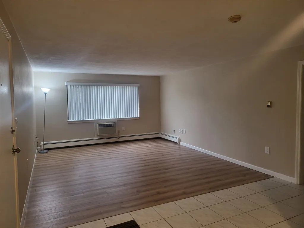 1 bed, 1 bath apartment for rent at 1 Hallmark Gardens Unit 1, Burlington — photo 7 of 14