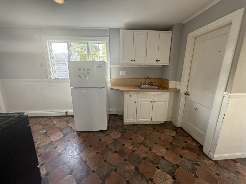 2 bed, 1 bath apartment for rent at 1 Hamilton St Unit 1, North Plymouth — photo 6 of 12