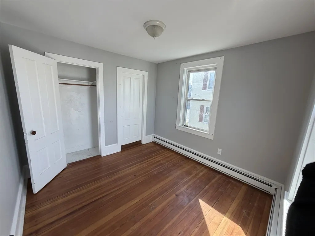 2 bed, 1 bath apartment for rent at 1 Hamilton St Unit 2, North Plymouth — photo 3 of 9