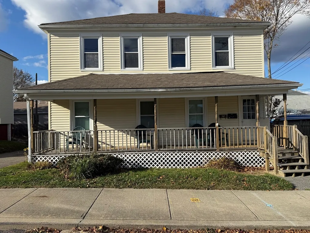2 bed, 1 bath apartment for rent at 1 Hamilton St Unit 2, North Plymouth