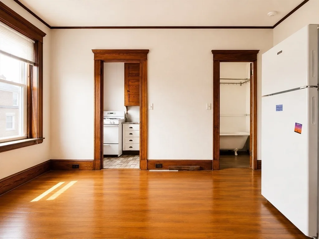 1 bed, 1 bath apartment for rent at 1 Harbor St Unit 5, Salem — photo 5 of 8