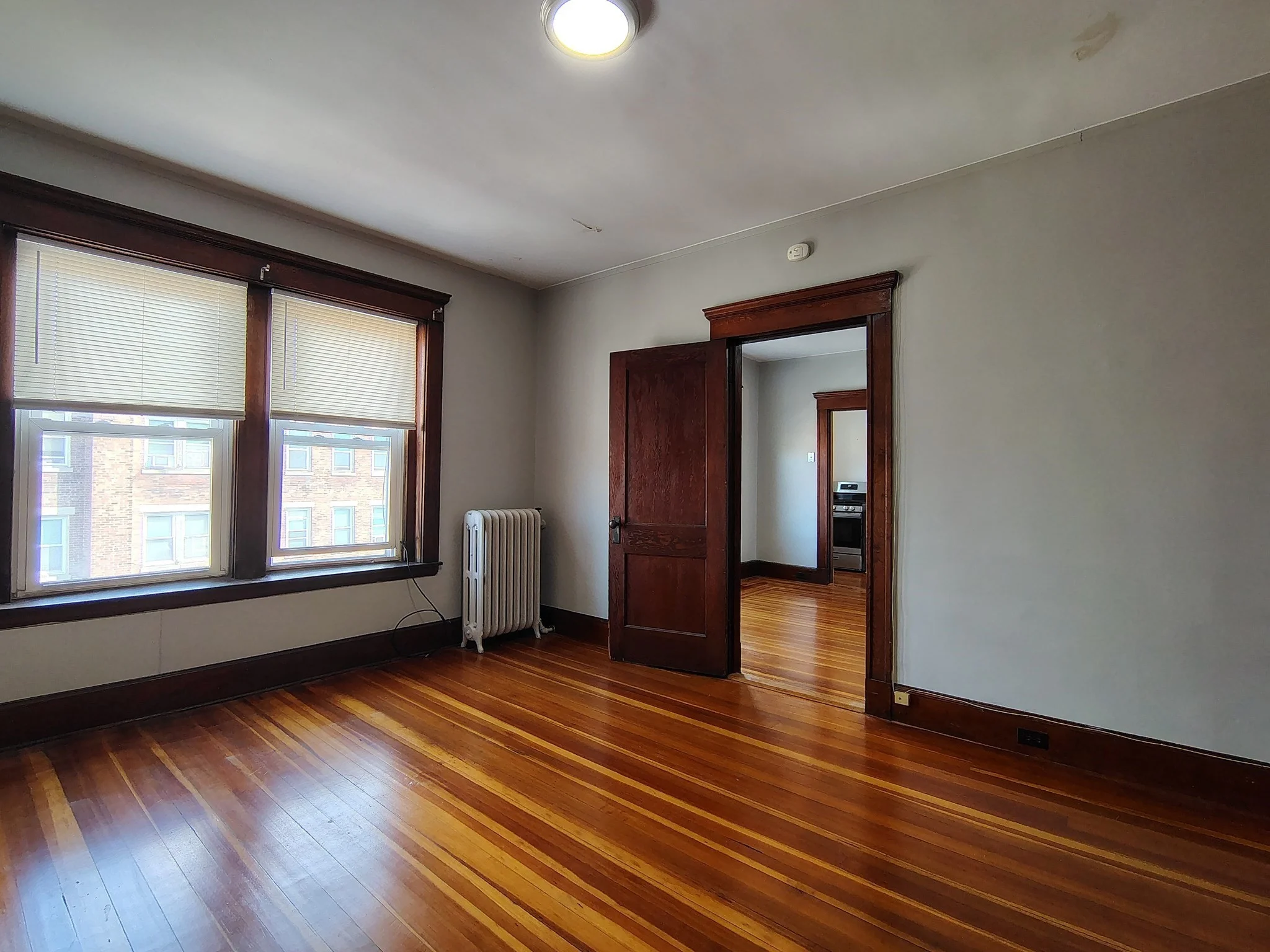 1 bed, 1 bath apartment for rent at 1 Harbor Unit 7, Salem — photo 4 of 5
