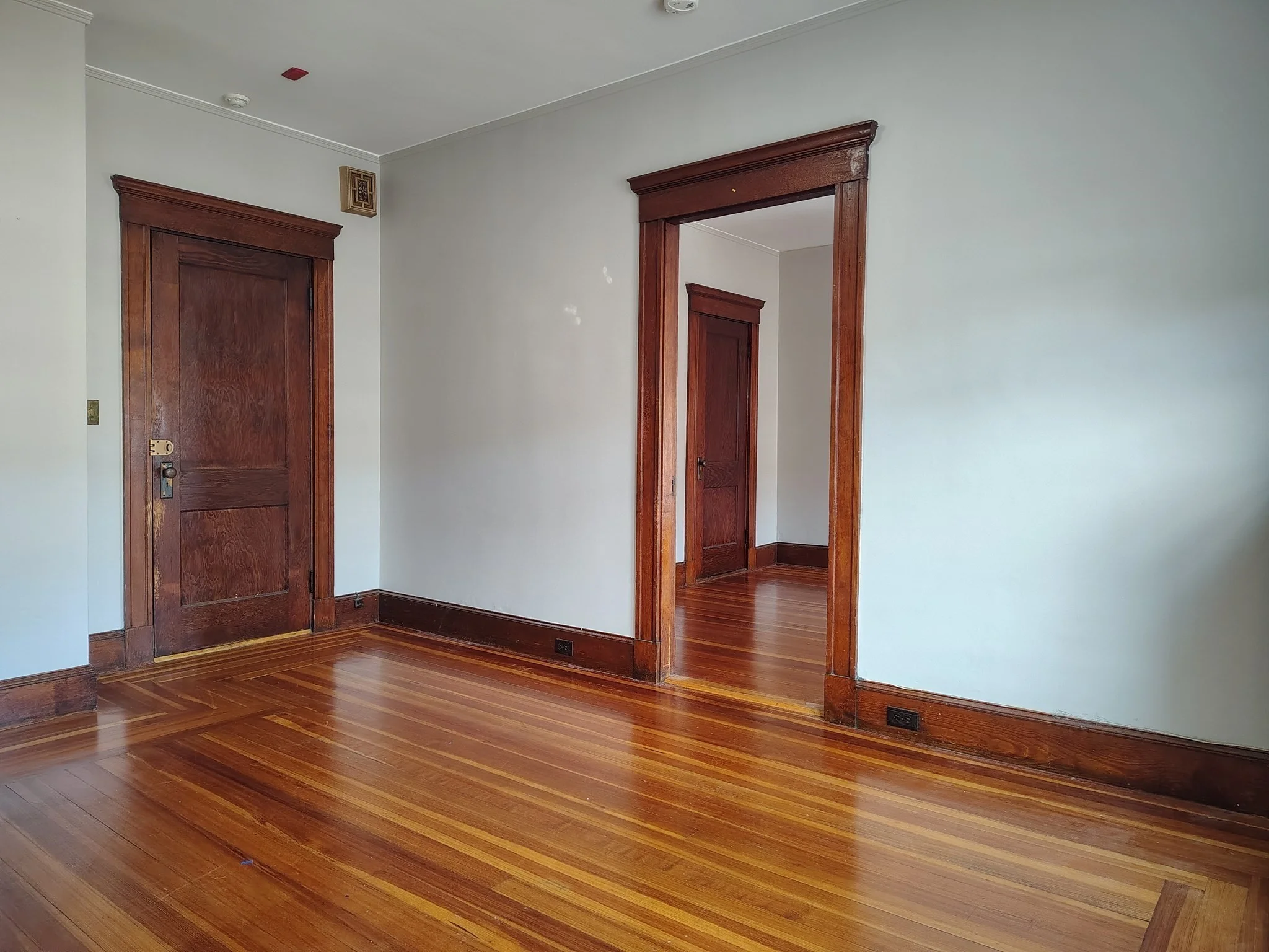 1 bed, 1 bath apartment for rent at 1 Harbor Unit 7, Salem — photo 5 of 5