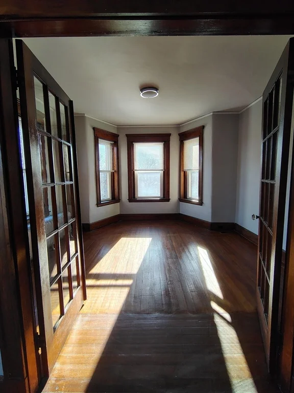 1 bed, 1 bath apartment for rent at 1 Harbor Unit 8, Salem — photo 6 of 7