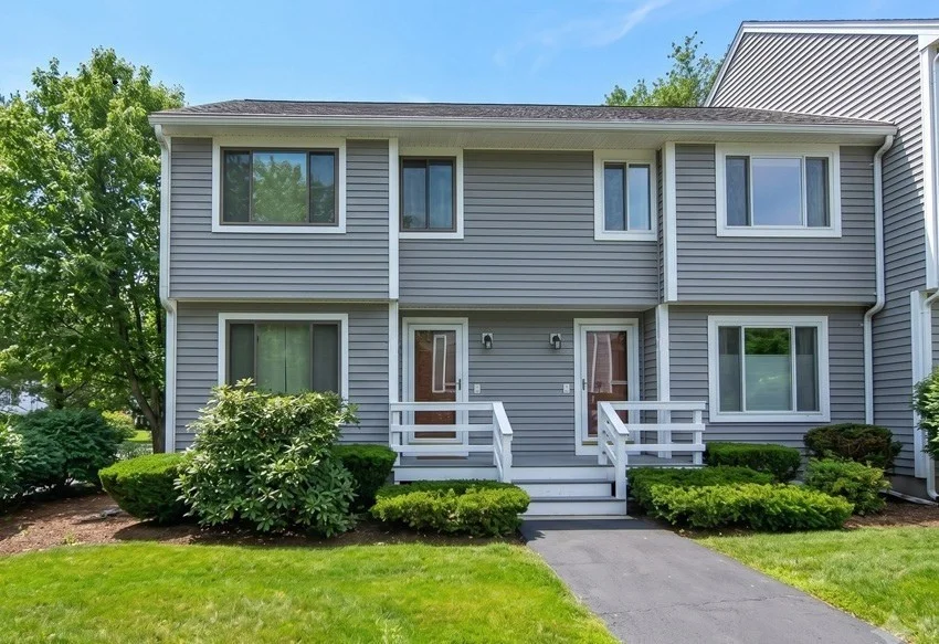 2 bed, 1 bath apartment for rent at 1 Hartshorn Pl Unit 1, Walpole — photo 2 of 2