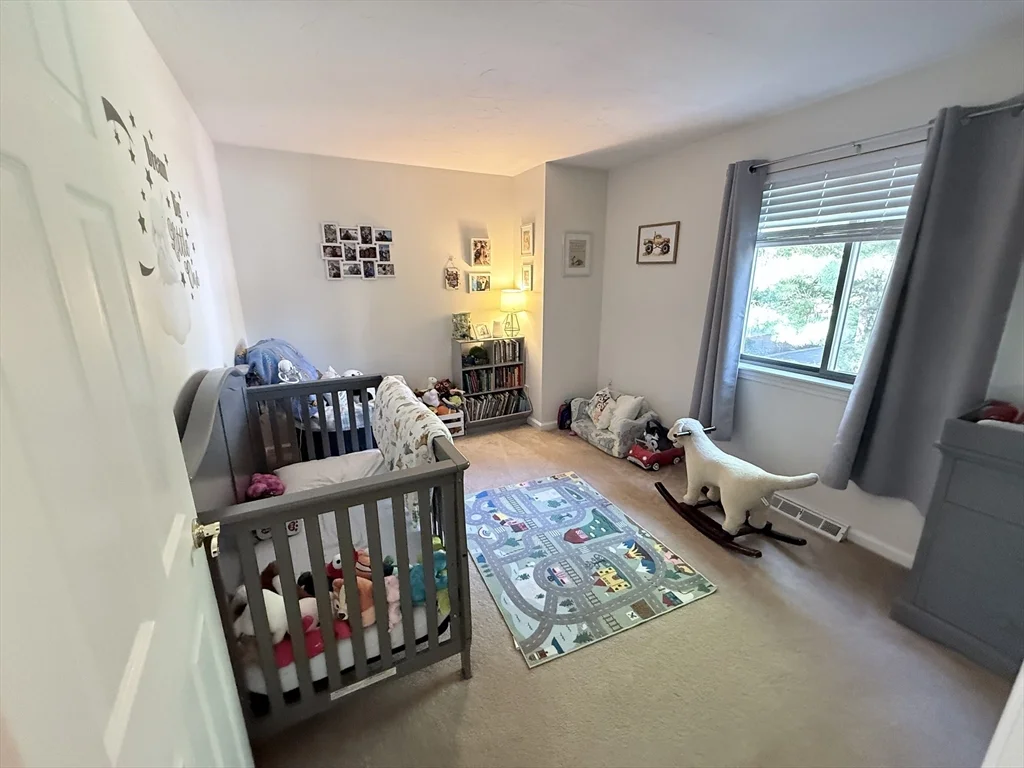 2 bed, 1 bath apartment for rent at 1 Hartshorn Pl Unit 1, Walpole — photo 8 of 13