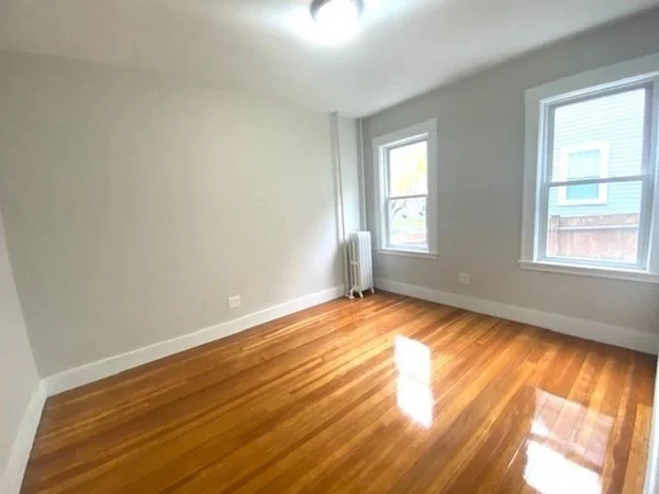 2 bed, 1 bath apartment for rent at 1 Harvard St Unit 1, Arlington — photo 6 of 8