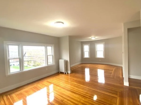 2 bed, 1 bath apartment for rent at 1 Harvard St Unit 1, Arlington — photo 4 of 8