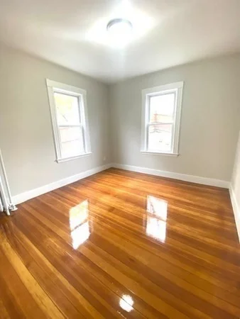 2 bed, 1 bath apartment for rent at 1 Harvard St Unit 1, Arlington — photo 5 of 8