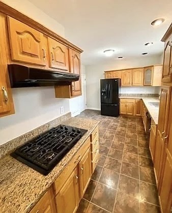 3 bed, 1 bath apartment for rent at 1 Harvard St Unit 2, Arlington — photo 3 of 9