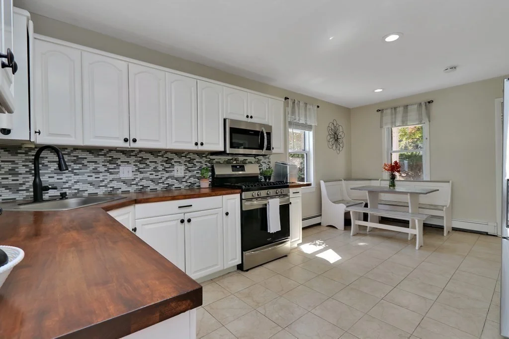 3 bed, 2 bath apartment for rent at 1 High Plain St, Sharon — photo 3 of 17