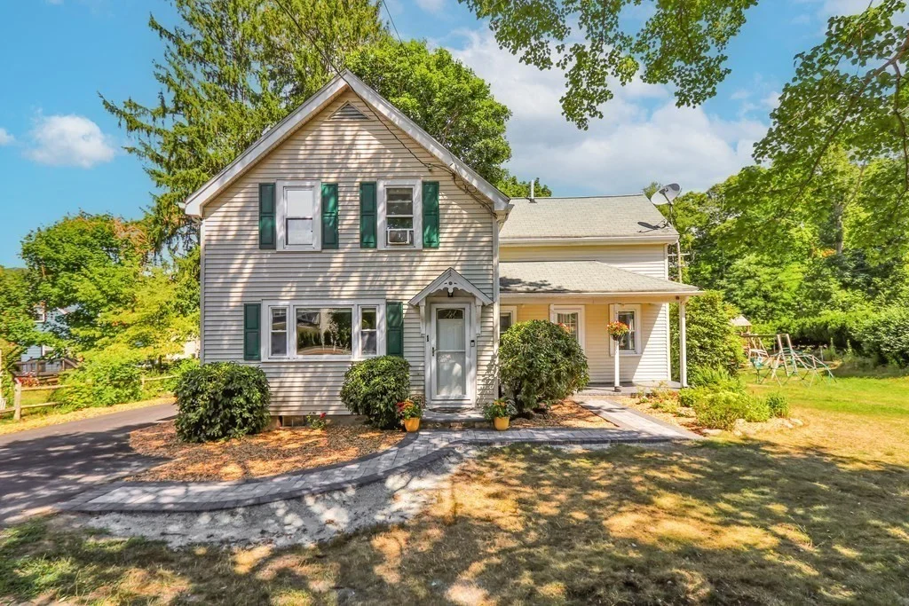 3 bed, 2 bath apartment for rent at 1 High Plain St, Sharon