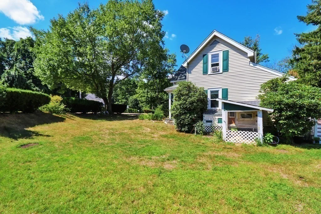 3 bed, 2 bath apartment for rent at 1 High Plain St, Sharon — photo 16 of 17