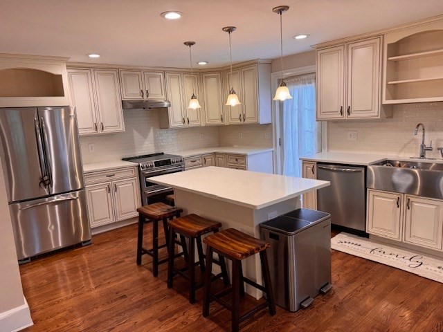 4 bed, 1.5 bath apartment for rent at 1 Howe St Unit 2, Winter Hill — photo 1 of 42