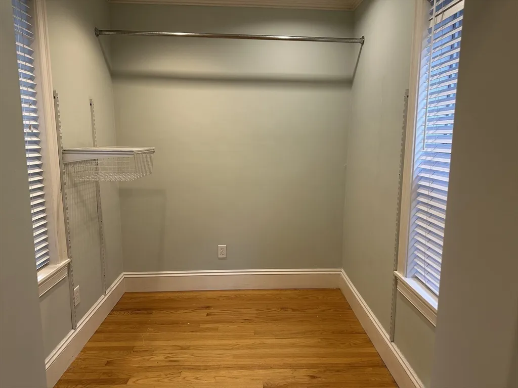 Studio bed, 1 bath apartment for rent at 1 Hull Street Ct Unit 4, North End — photo 5 of 10