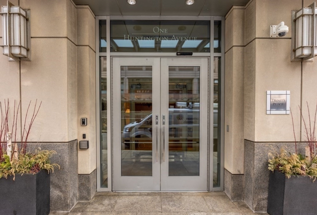 Studio bed, 1 bath apartment for rent at 1 Huntington Ave Unit 309, Back Bay — photo 9 of 14