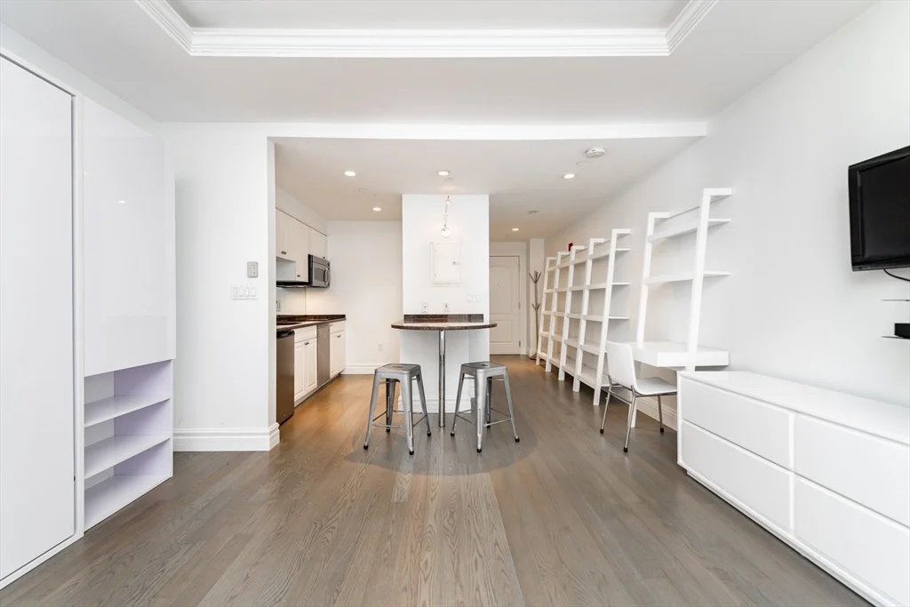 Studio bed, 1 bath apartment for rent at 1 Huntington Ave Unit 311, Back Bay — photo 4 of 11