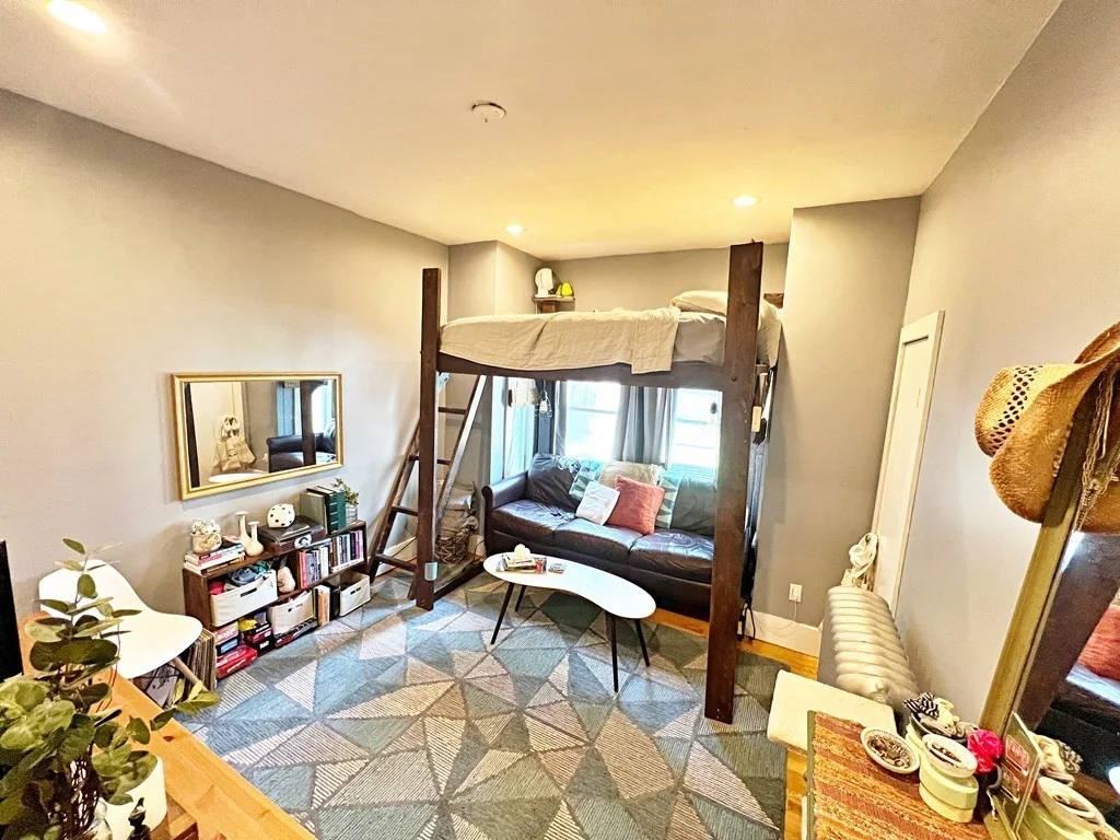 Studio bed, 1 bath apartment for rent at 1 Ipswich Pl Unit 1, East Boston — photo 4 of 10