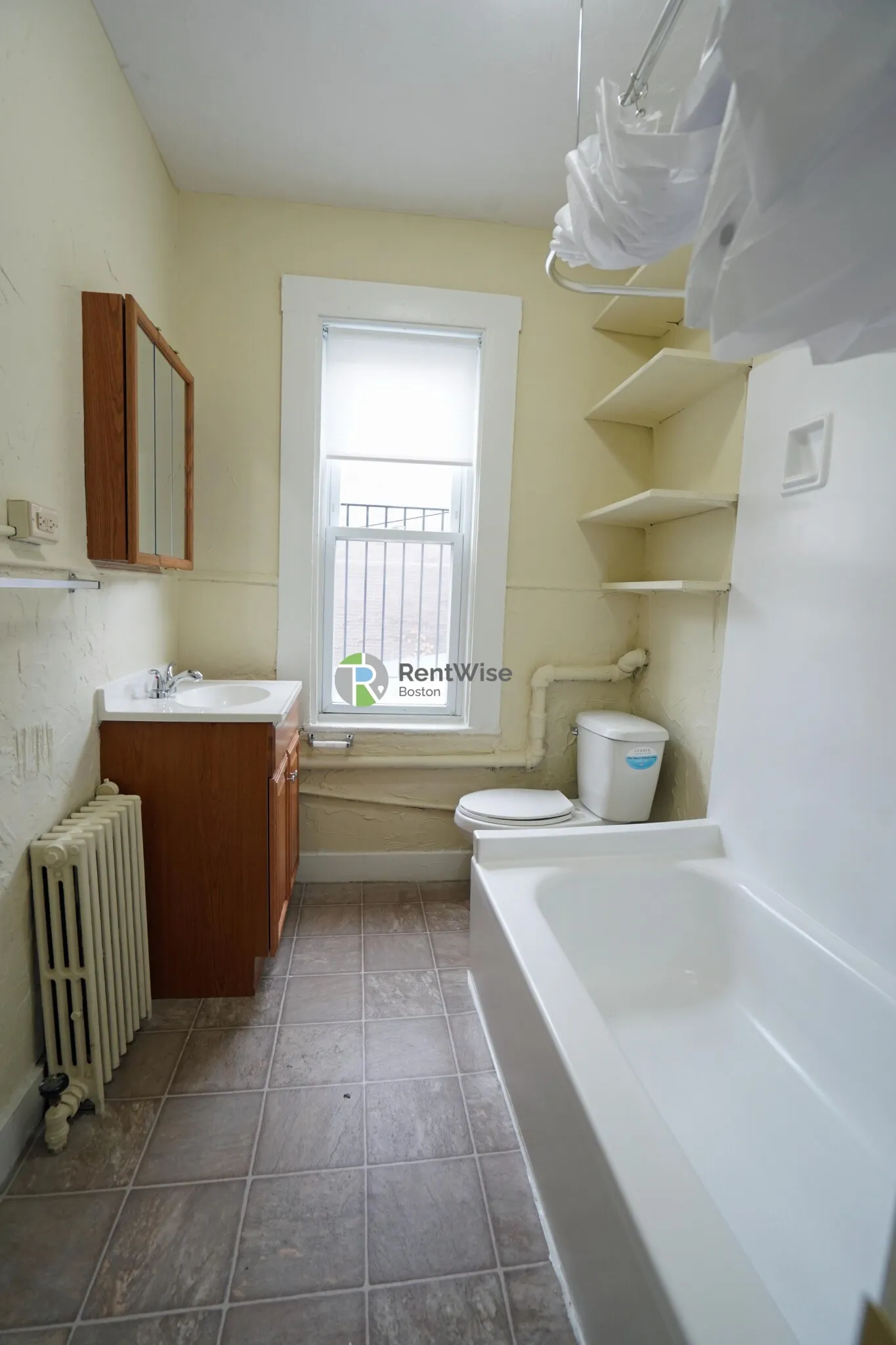 3 bed, 1 bath apartment for rent at 1 Islington Ter Unit 2, Allston — photo 9 of 20