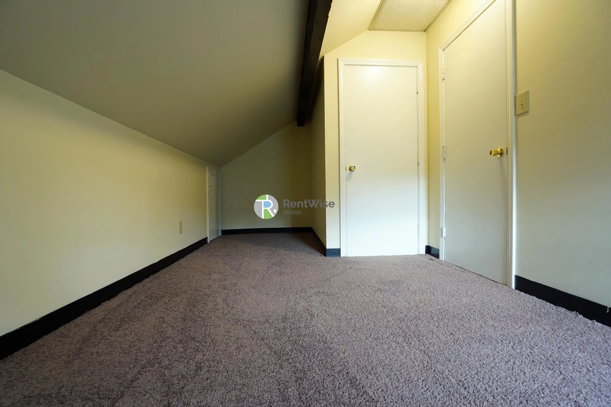 3 bed, 1 bath apartment for rent at 1 Islington Ter Unit 2, Allston — photo 14 of 20