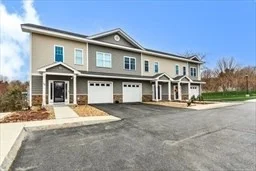 2 bed, 2 bath apartment for rent at 1 Jana Unit E, Merrimac — photo 3 of 35