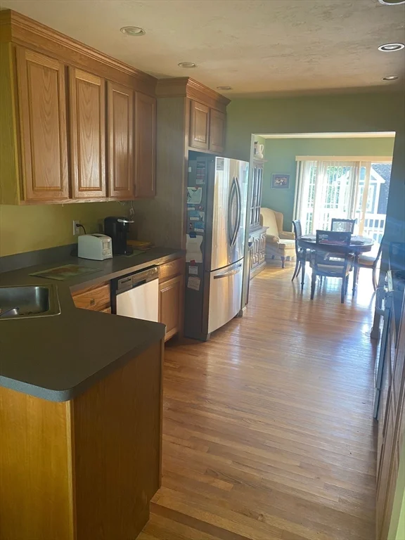 2 bed, 1 bath apartment for rent at 1 Jefferson Ct Unit 1, Uxbridge — photo 5 of 12