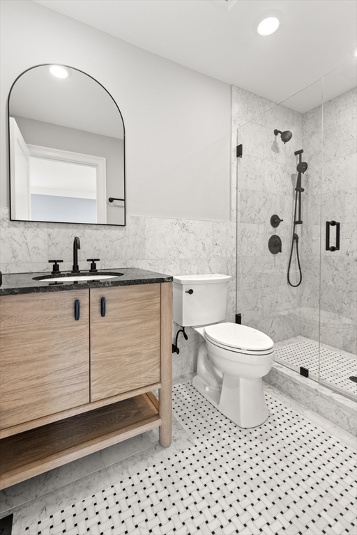 3 bed, 2 bath apartment for rent at 1 Jewett St Unit 1, Rockport — photo 7 of 15
