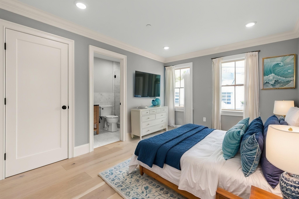 3 bed, 2 bath apartment for rent at 1 Jewett St Unit 1, Rockport — photo 6 of 15