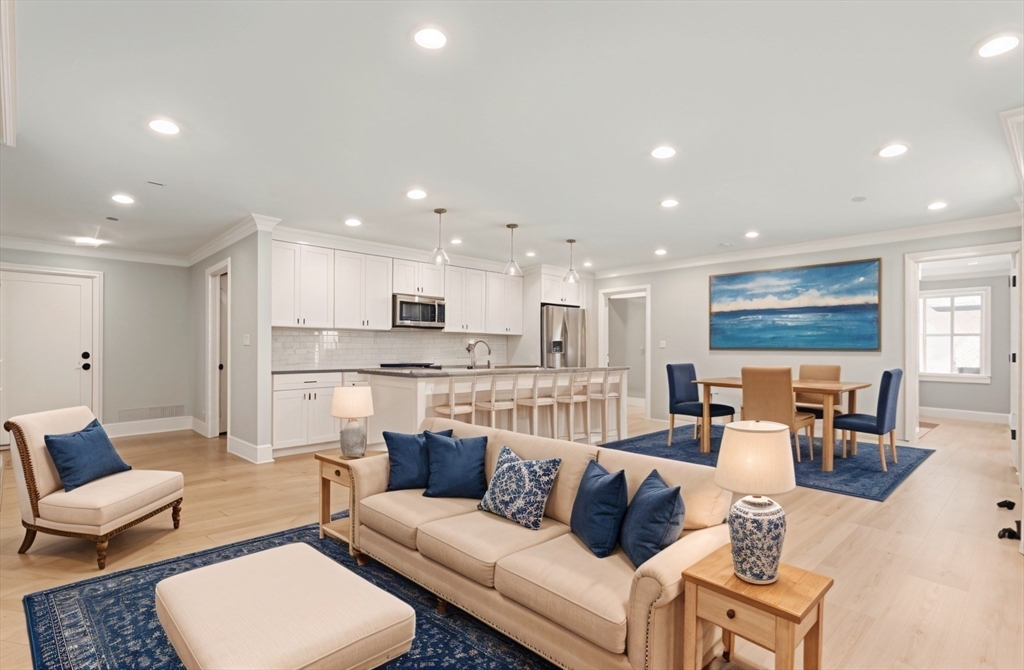 3 bed, 2 bath apartment for rent at 1 Jewett St Unit 1, Rockport — photo 2 of 15