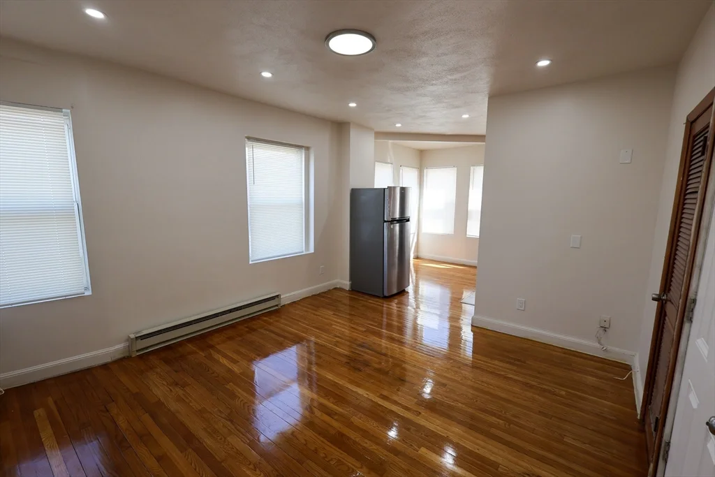 2 bed, 1 bath apartment for rent at 1 Kenilworth St Unit 2, Roxbury — photo 5 of 14