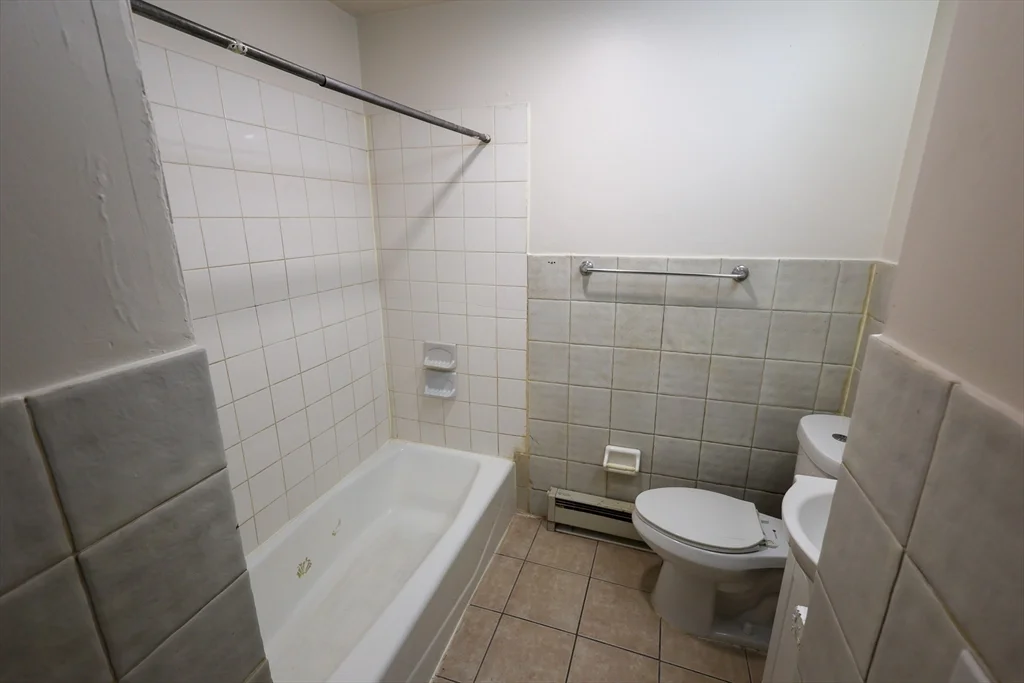 2 bed, 1 bath apartment for rent at 1 Kenilworth St Unit 2, Roxbury — photo 7 of 14