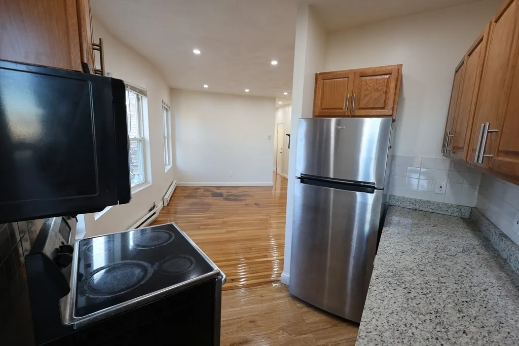 2 bed, 1 bath apartment for rent at 1 Kenilworth St Unit 5, Roxbury — photo 1 of 16