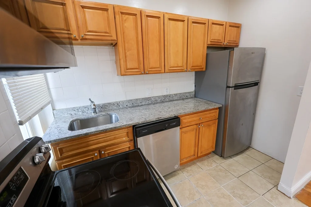 2 bed, 1 bath apartment for rent at 1 Kenilworth Unit 6, Roxbury — photo 1 of 13