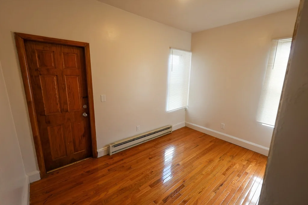 2 bed, 1 bath apartment for rent at 1 Kenilworth Unit 6, Roxbury — photo 11 of 13