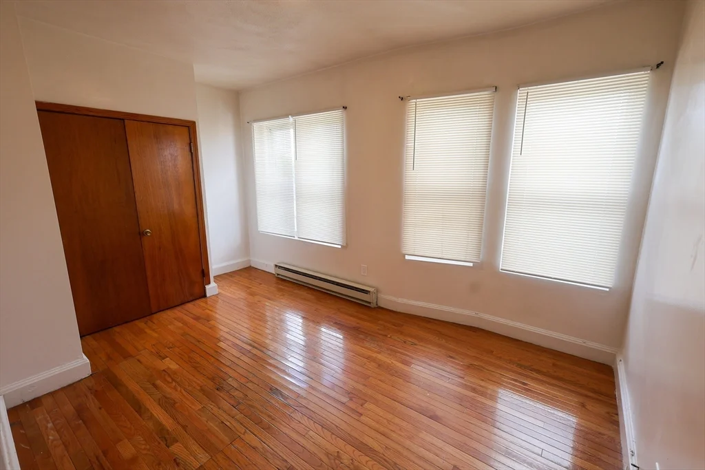 2 bed, 1 bath apartment for rent at 1 Kenilworth Unit 6, Roxbury — photo 10 of 13