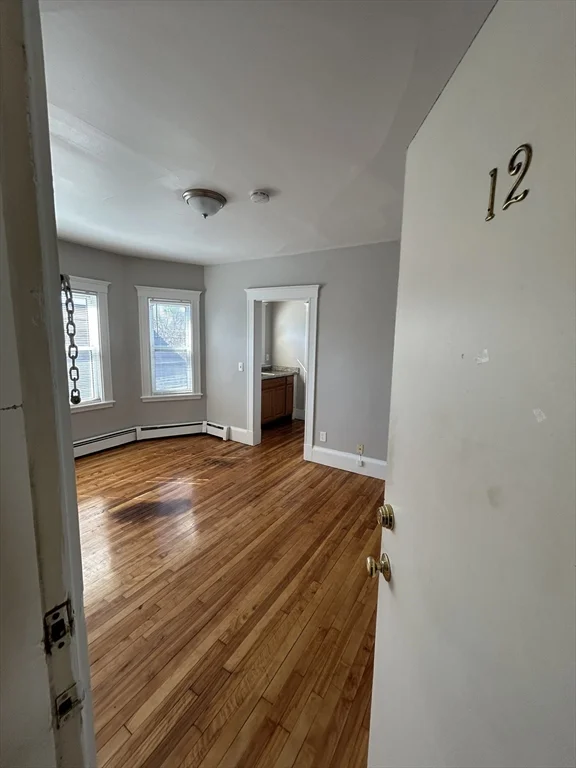 1 bed, 1 bath apartment for rent at 1 Kingsley Unit 12, Lynn — photo 4 of 12