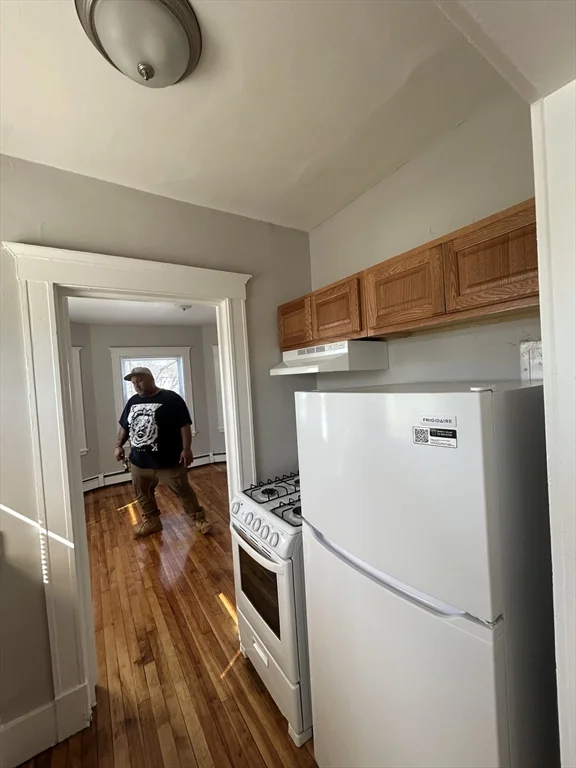 1 bed, 1 bath apartment for rent at 1 Kingsley Unit 12, Lynn — photo 8 of 12