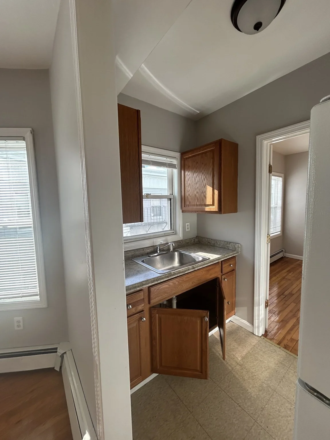 1 bed, 1 bath apartment for rent at 1 Kingsley Unit 4, Lynn — photo 4 of 9