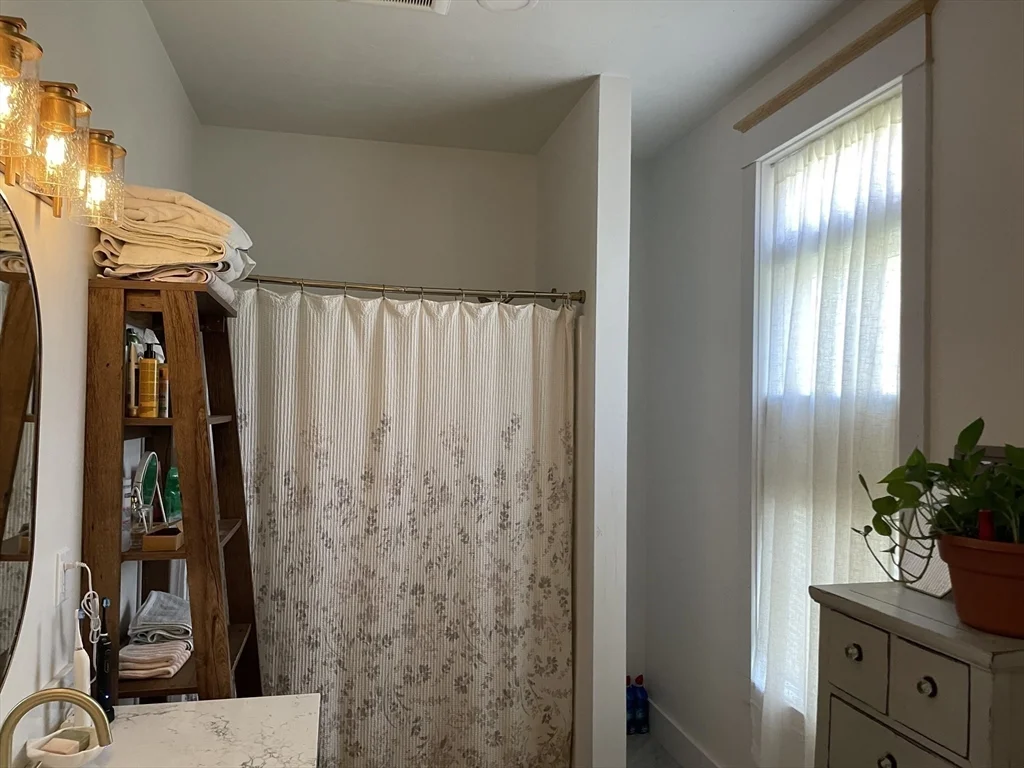 3 bed, 2 bath apartment for rent at 1 Lamoureux Ln, Spencer — photo 12 of 18