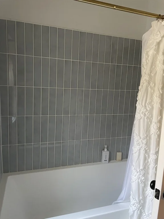3 bed, 2 bath apartment for rent at 1 Lamoureux Ln, Spencer — photo 16 of 18