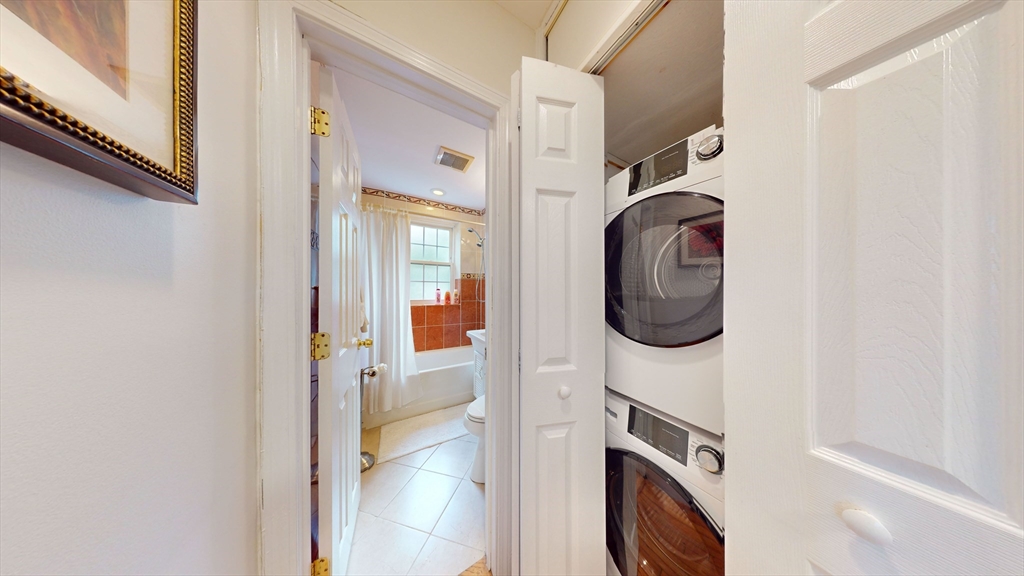 2 bed, 1 bath apartment for rent at 1 Lanark Unit 6, Brookline — photo 18 of 20