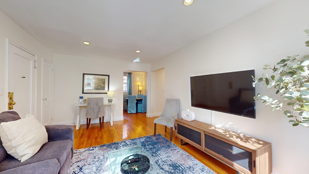 2 bed, 1 bath apartment for rent at 1 Lanark Unit 6, Brookline — photo 5 of 20