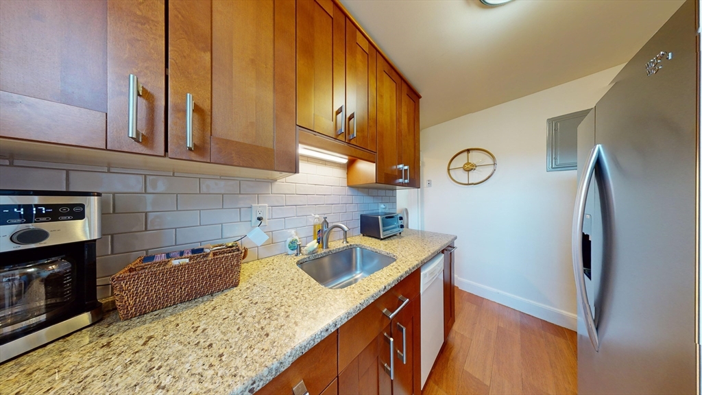 2 bed, 1 bath apartment for rent at 1 Lanark Unit 6, Brookline — photo 4 of 20