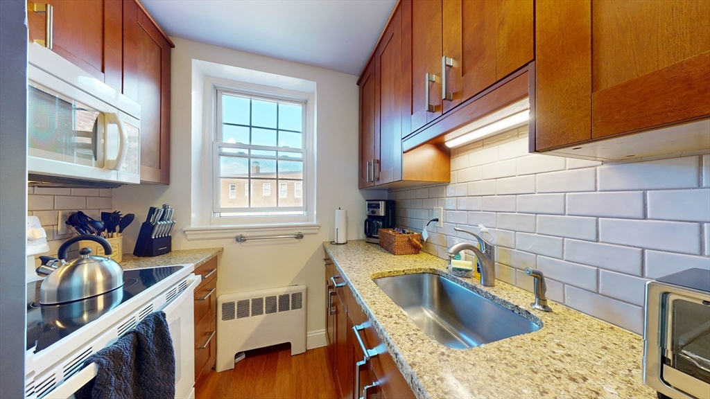 2 bed, 1 bath apartment for rent at 1 Lanark Unit 6, Brookline — photo 2 of 20