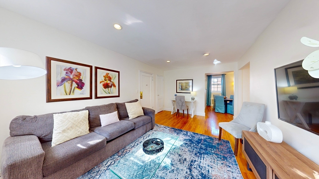 2 bed, 1 bath apartment for rent at 1 Lanark Unit 6, Brookline — photo 8 of 20